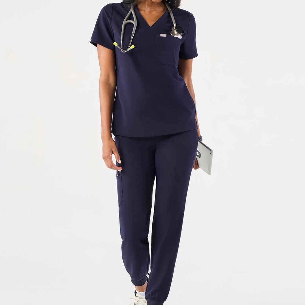 Figs Navy Scrub Set - Small Zamora Jogger Scrub Pants & XS Catarina Top.